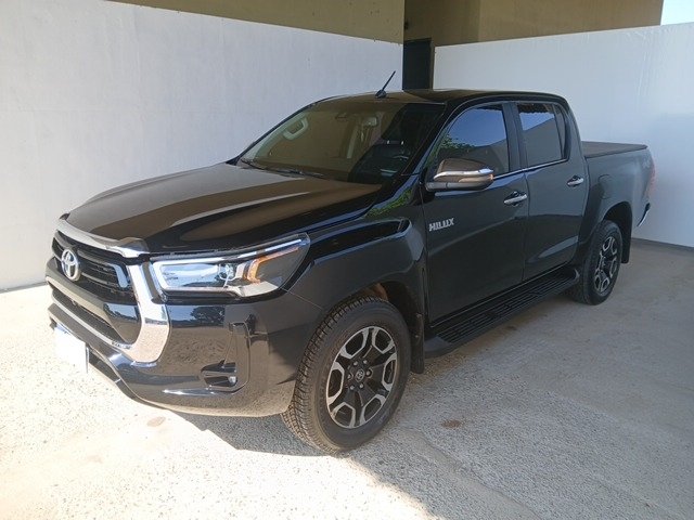 TOYOTA - HILUX CD 2.8 SRX AT 4X4 FD ANO 2021/2021